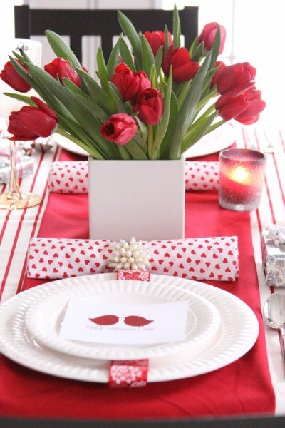 romantic-valentines-day-table-settings-43