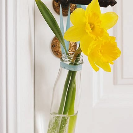 309496_275045939190573_1385674874_n